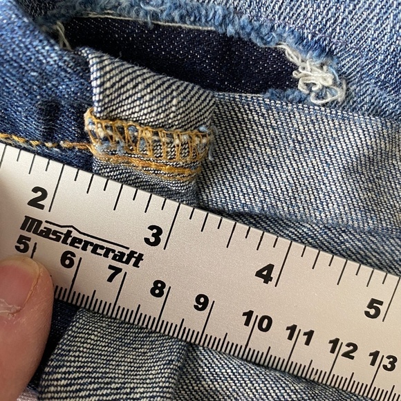 Aeropostale Midi Women's Denim Rolled Hem Ripped Jean Shorts Size 2 - Picture 11 of 12